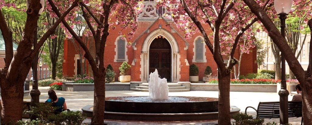 white gravenor courtyard